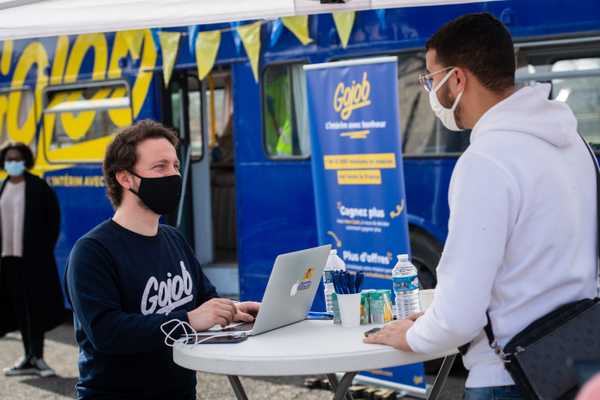 Les équipes Gojob reçoivent les candidats.